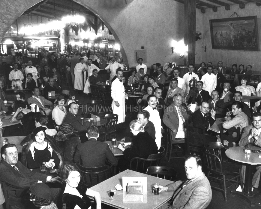 Brass Rail Restaurant 1929.jpg